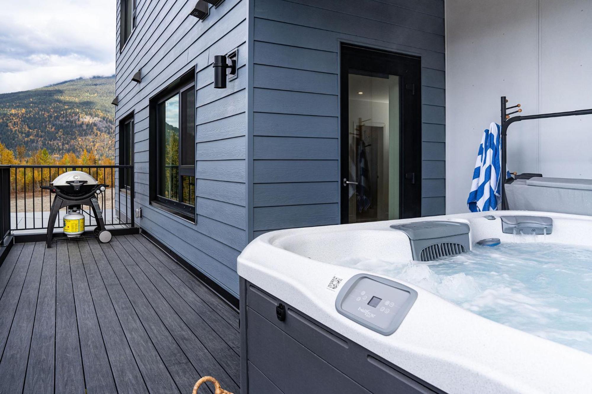 Bluebird Daze By Revelstoke Vacations Leilighet Eksteriør bilde