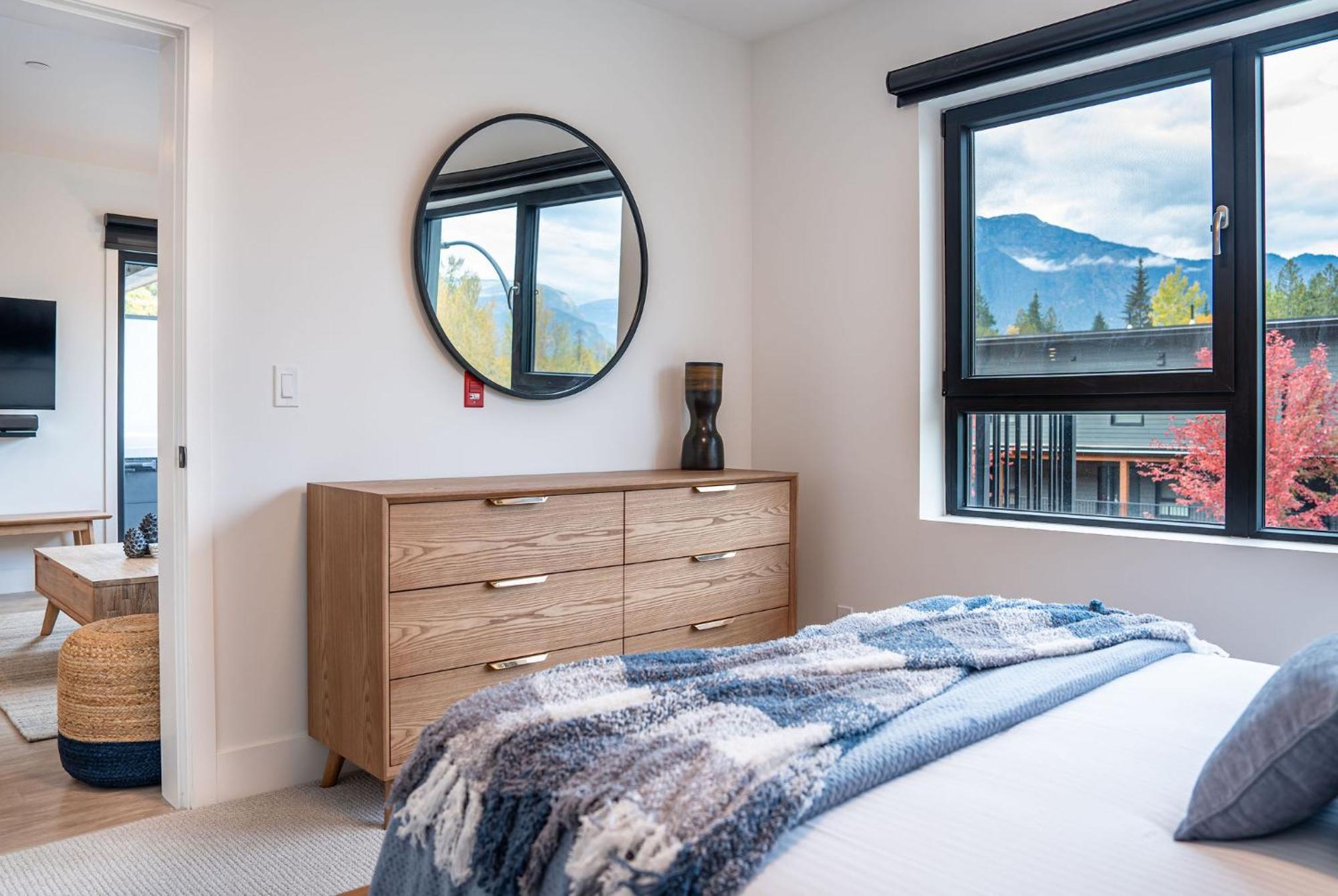 Bluebird Daze By Revelstoke Vacations Leilighet Eksteriør bilde