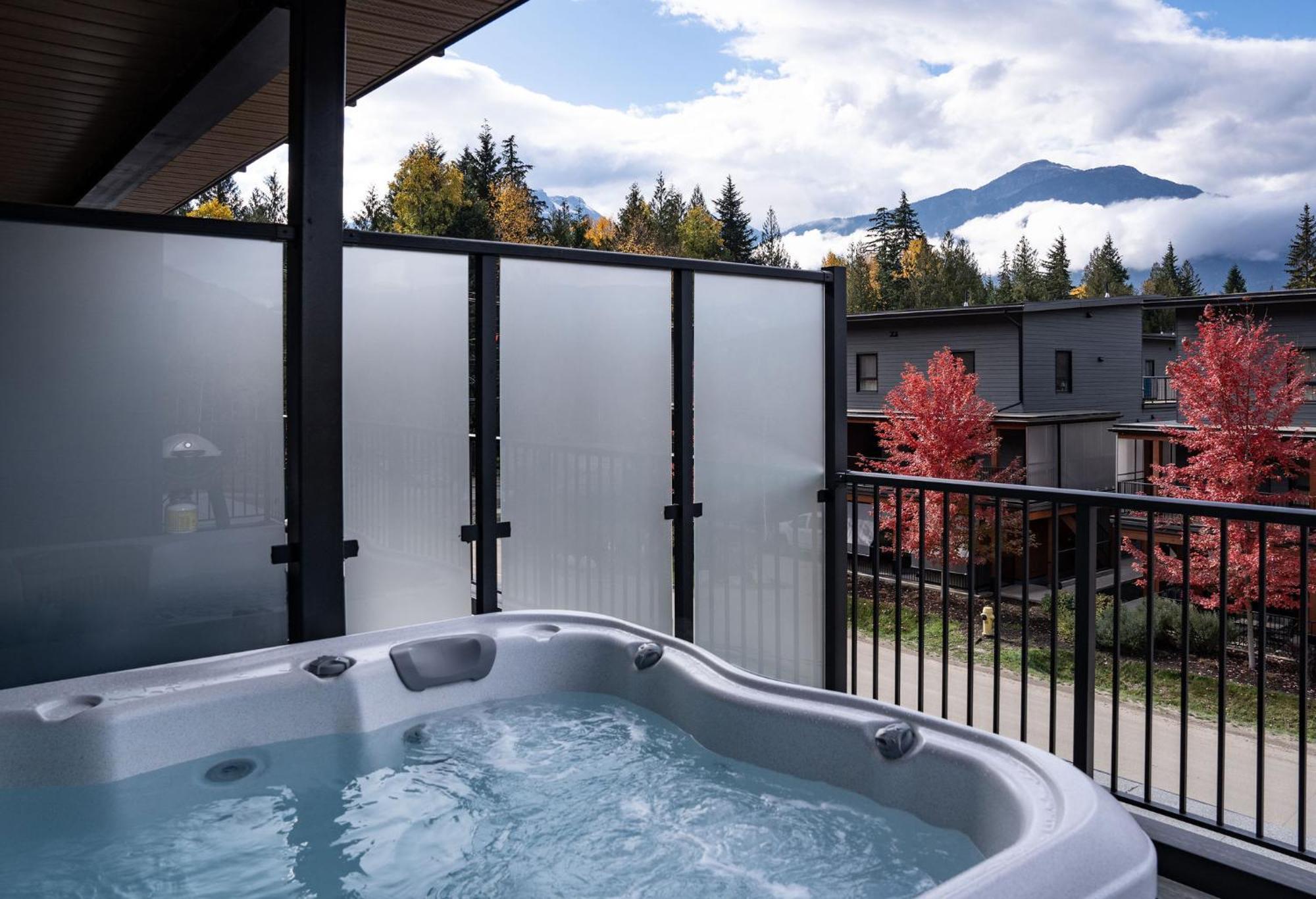 Bluebird Daze By Revelstoke Vacations Leilighet Eksteriør bilde